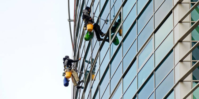 Servicios profesionales de trabajos verticales Valencia y de gran calidad